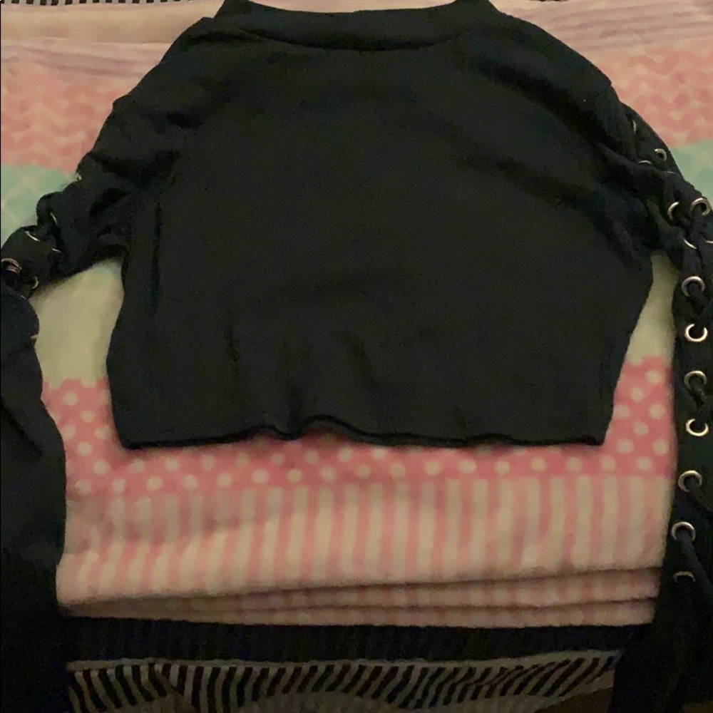 Really cute Rue 21 teal crop top!